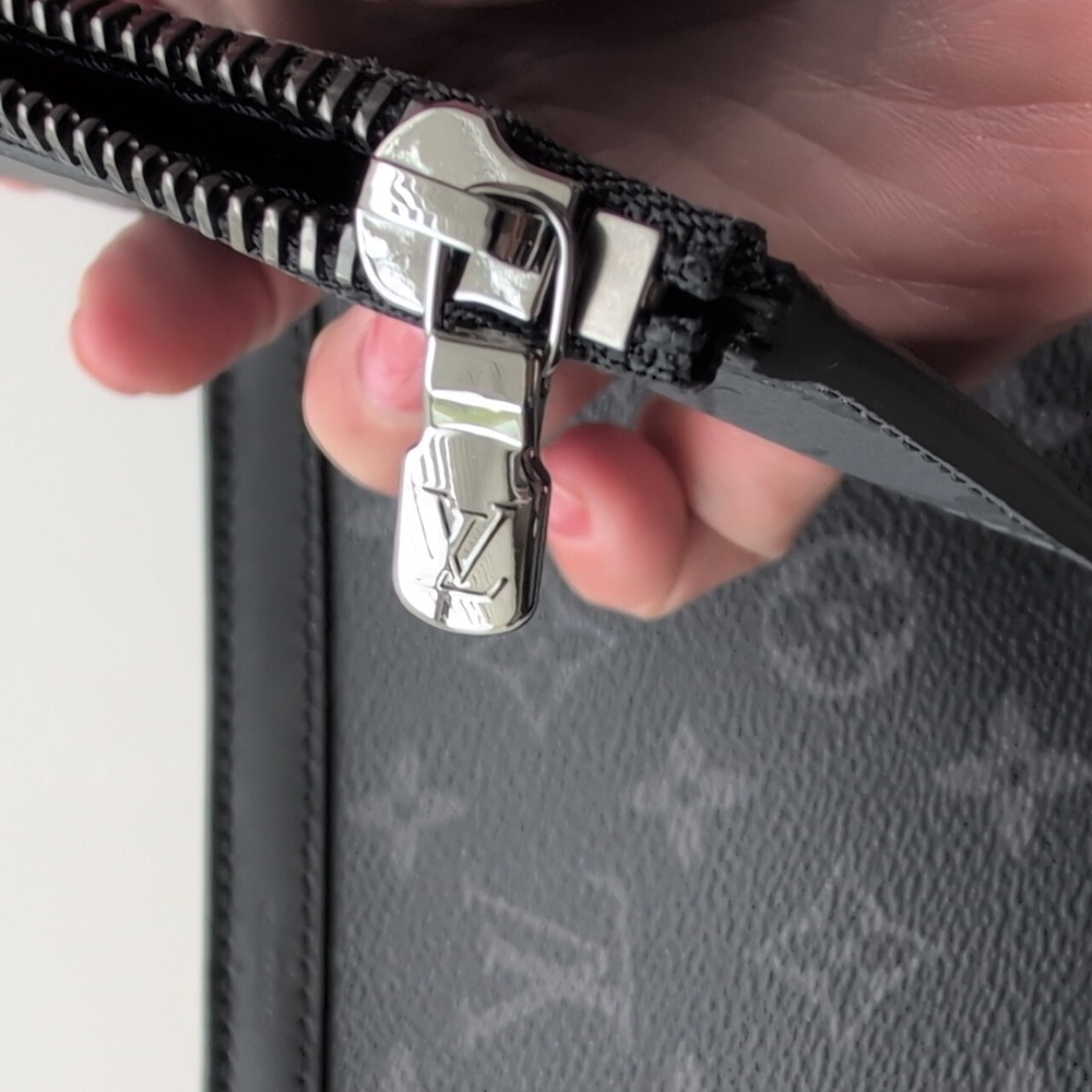 Louis Vuitton Black Monogram Gaston - Picture 8 of 11